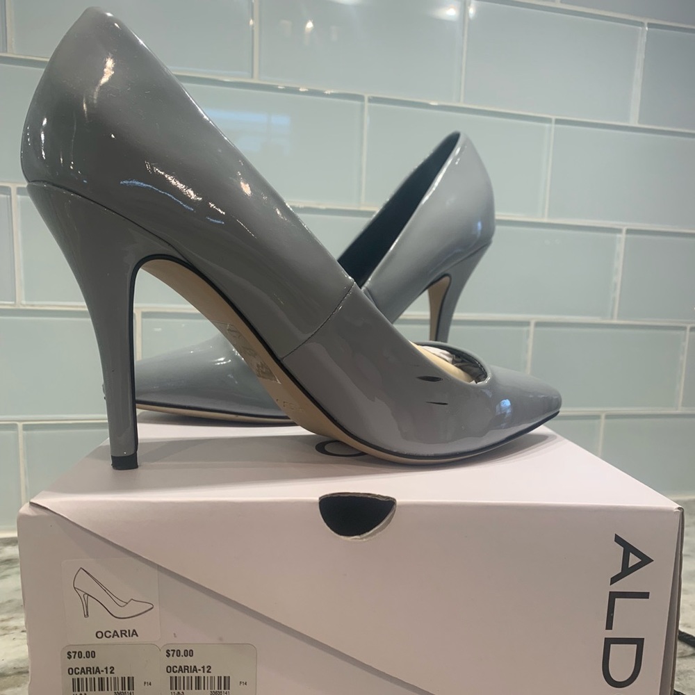 Aldo Smokey blue patent leather pumps - size 7